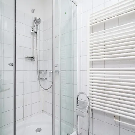 App 77 - Strandlage Lejlighed